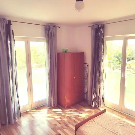 House Apartment *
