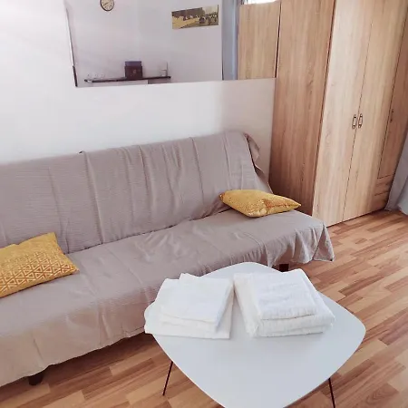 Apartment House Cavle