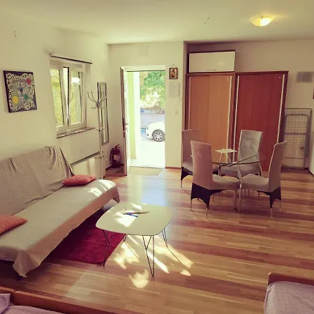House * Čavle