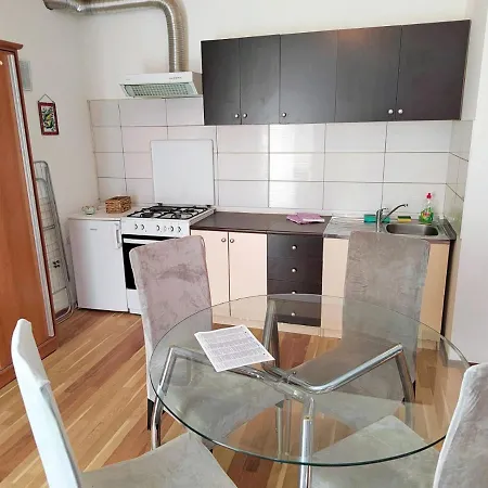 아파트 House Čavle